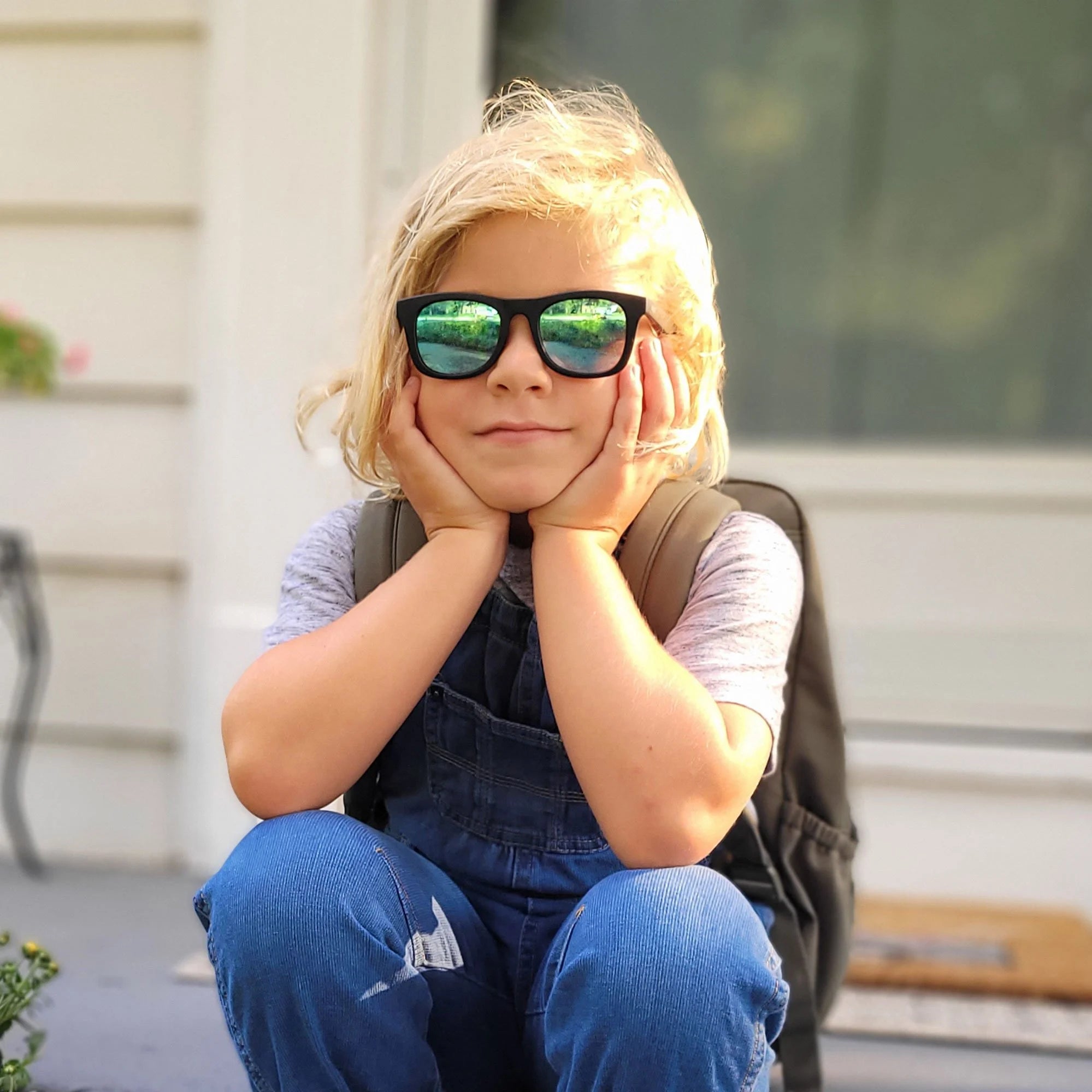 Kids Polarized Heart Sunglasses | Black Aurora