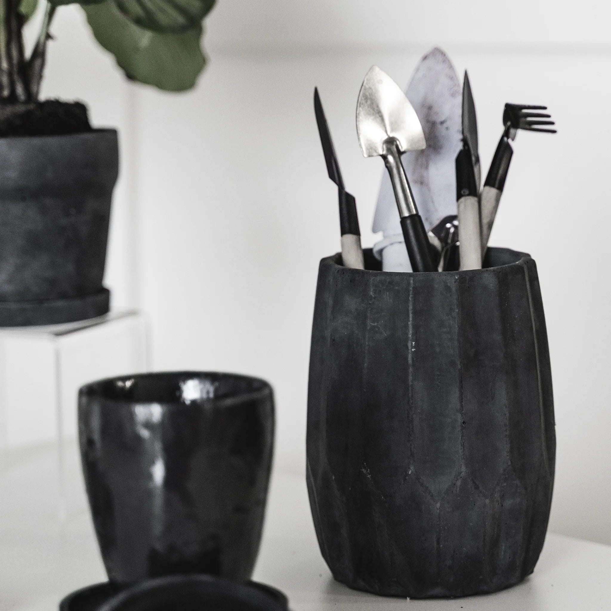 Pot en béton | Opale | Charbon