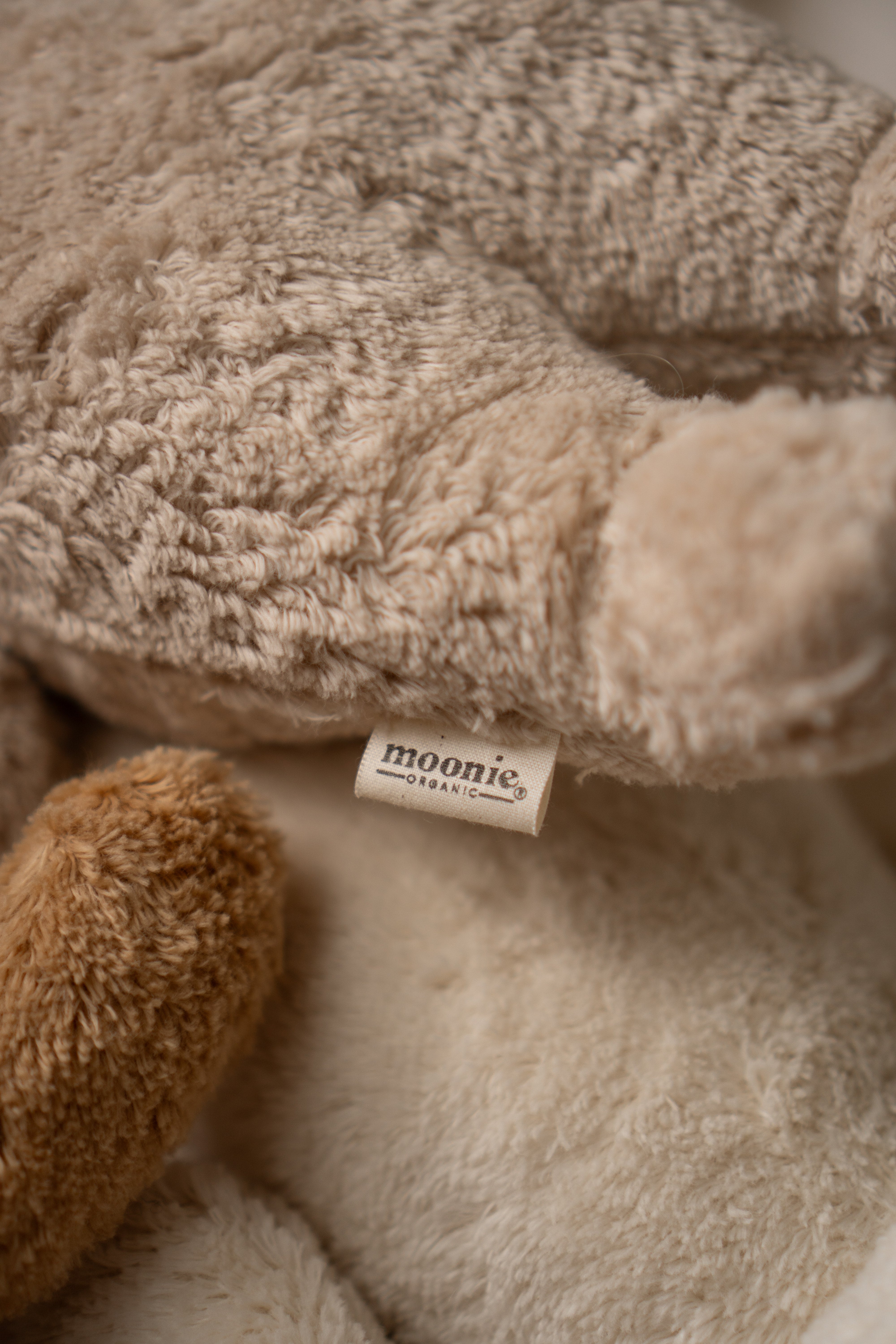 Moonie 2.0. | Baby Sleep Aid Plush with White Noise & Night Light | Cappuccino