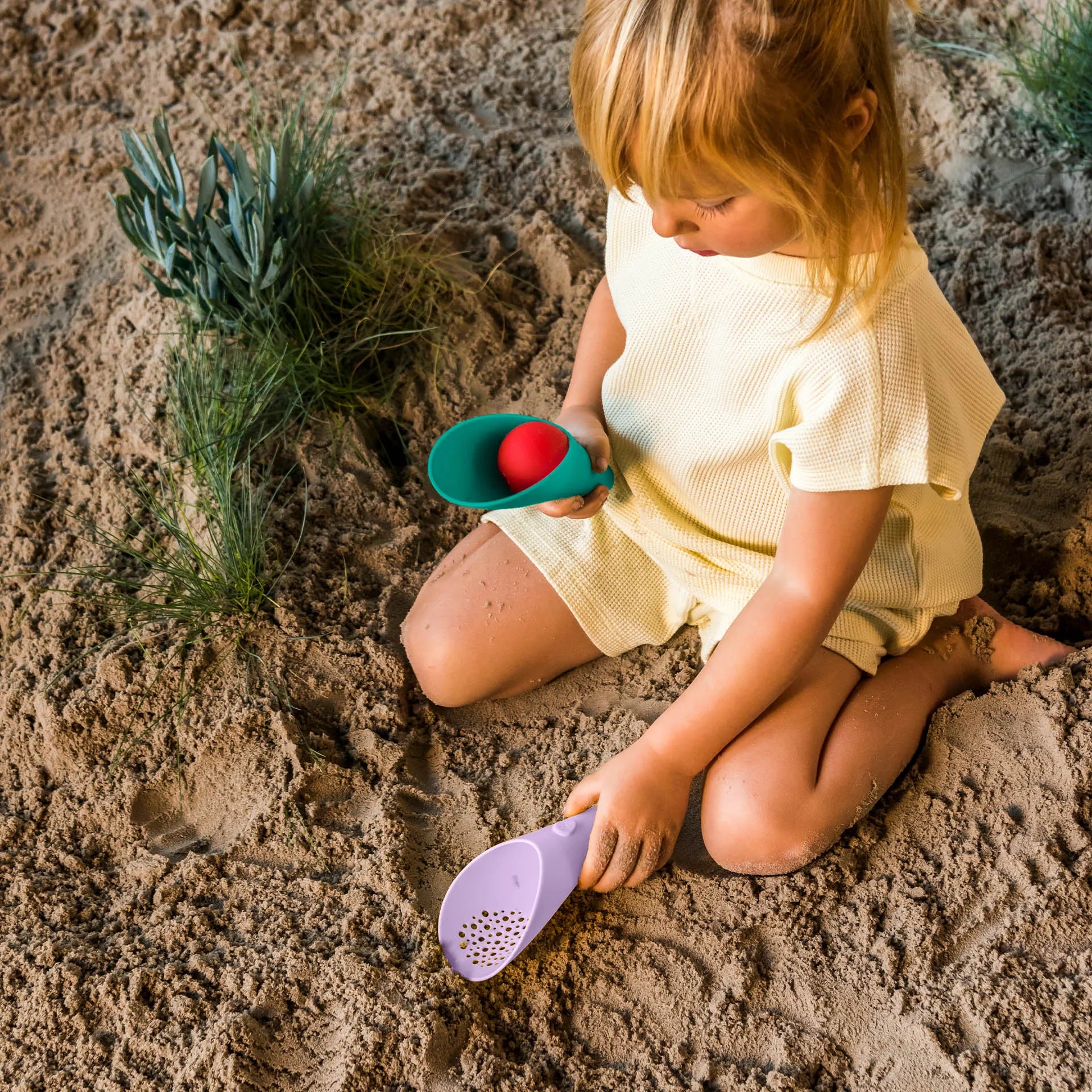 Jeu de plage | Cuppi | Vert Lagoon