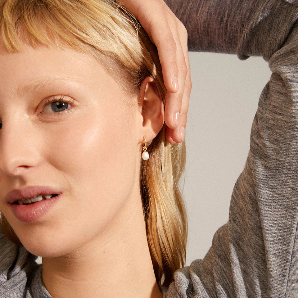 Boucles d'oreilles en or recyclé | Anneaux perle Berthe