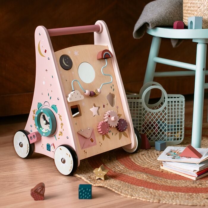 Trotteur d'activités en bois | Après la pluie