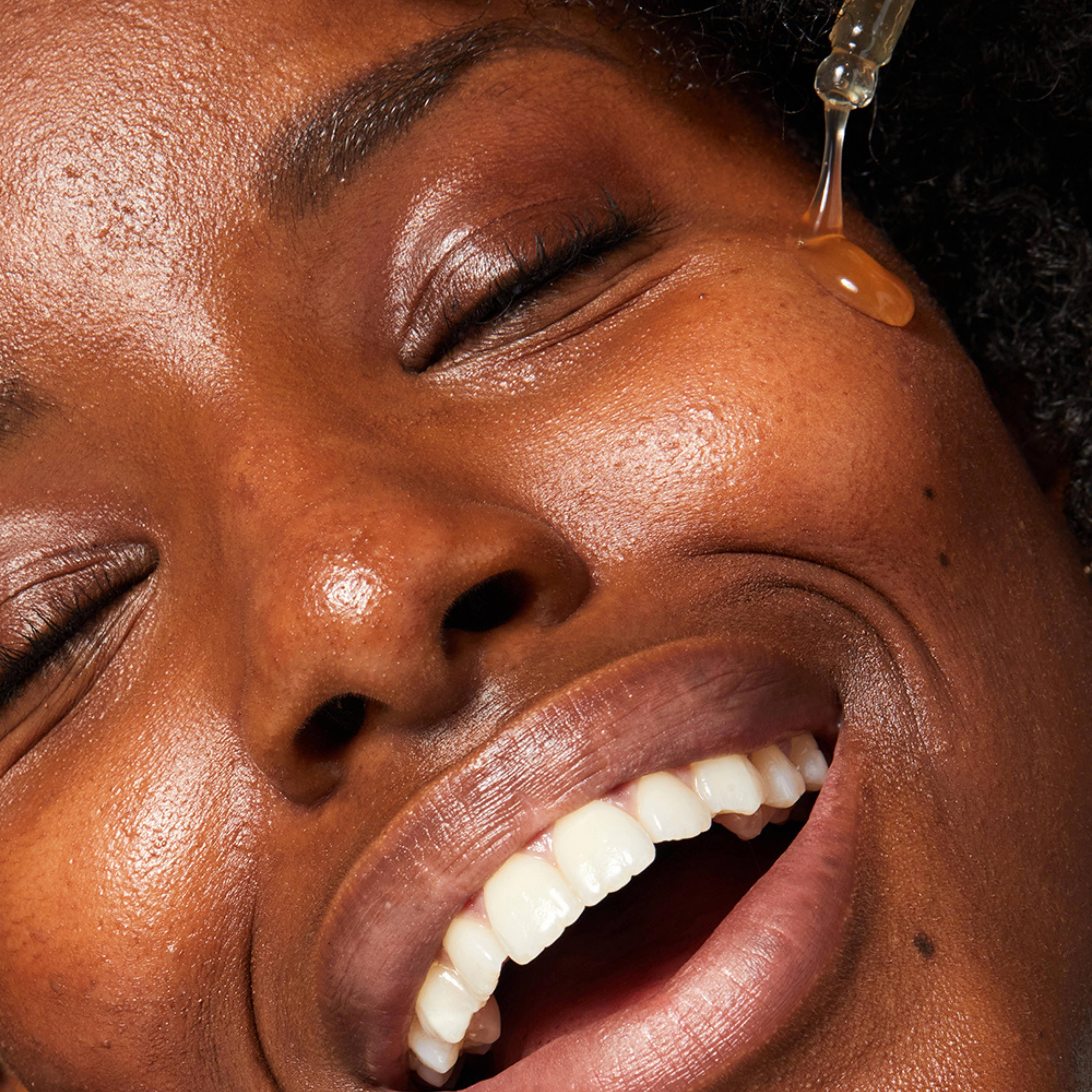 Sérum à l'acide hyaluronique et à la vitamine C | Dew Drops aux champignons