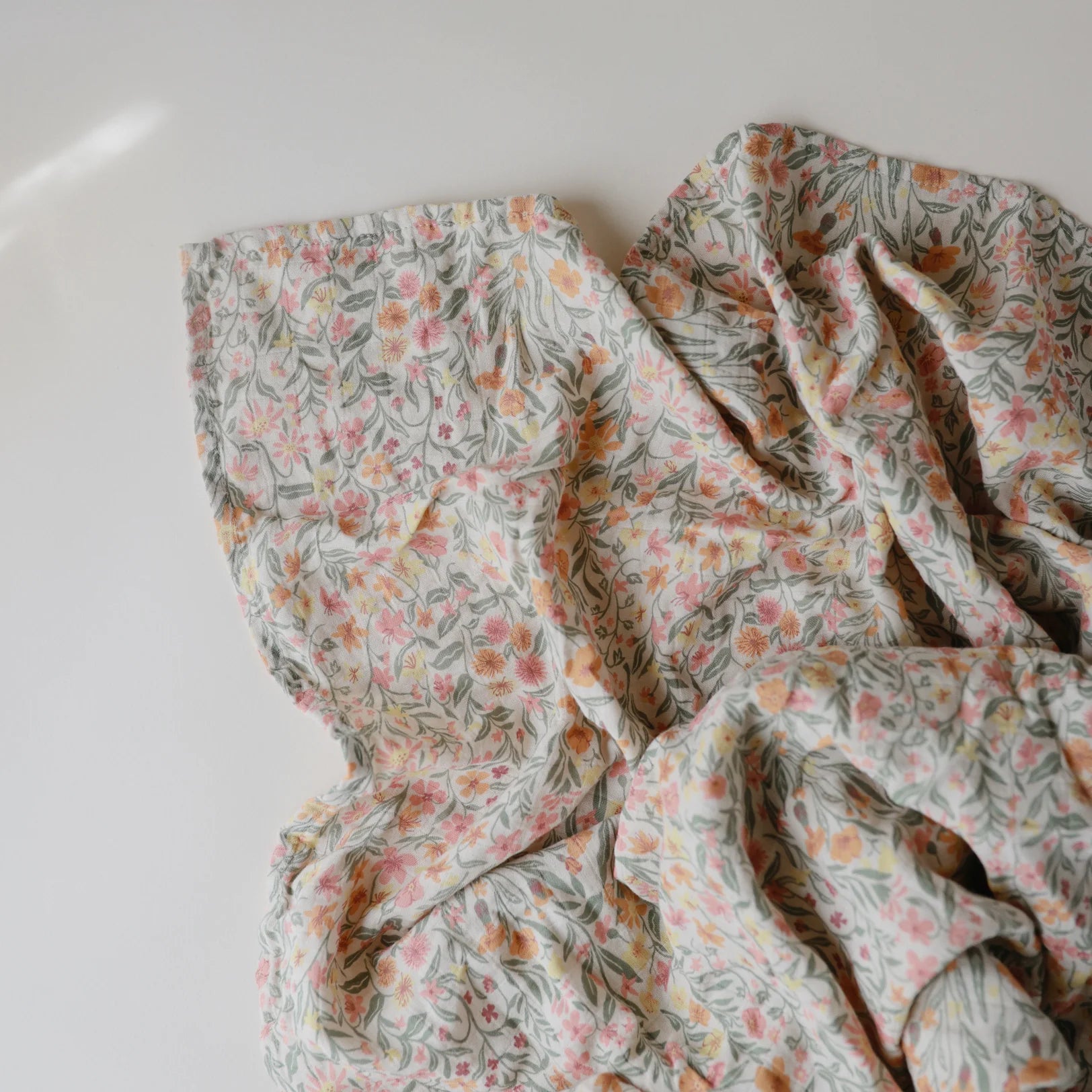Organic cotton swaddle muslin | Pastel blooms