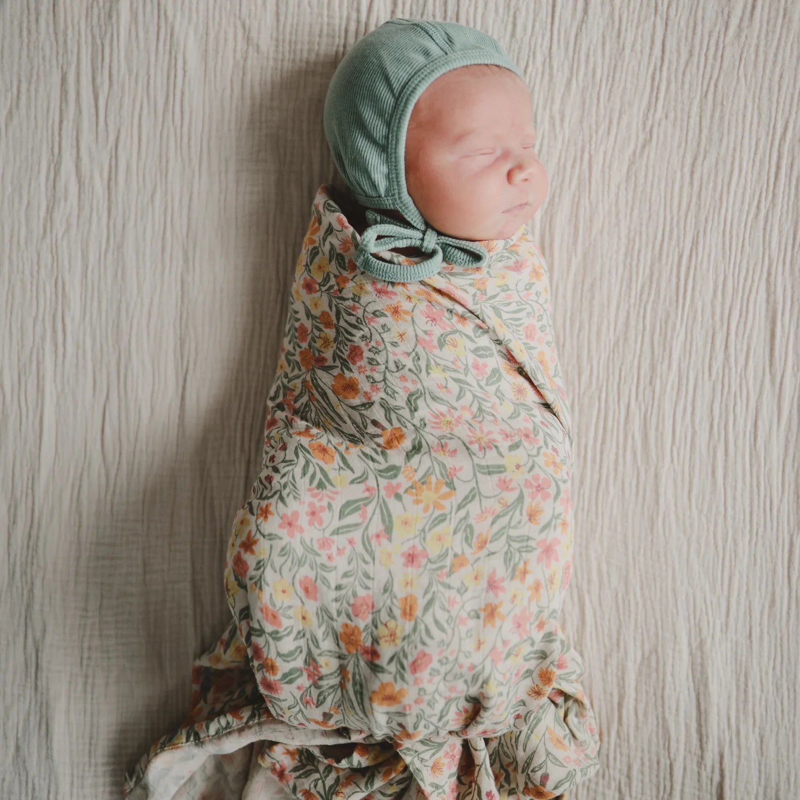 Organic cotton swaddle muslin | Pastel blooms