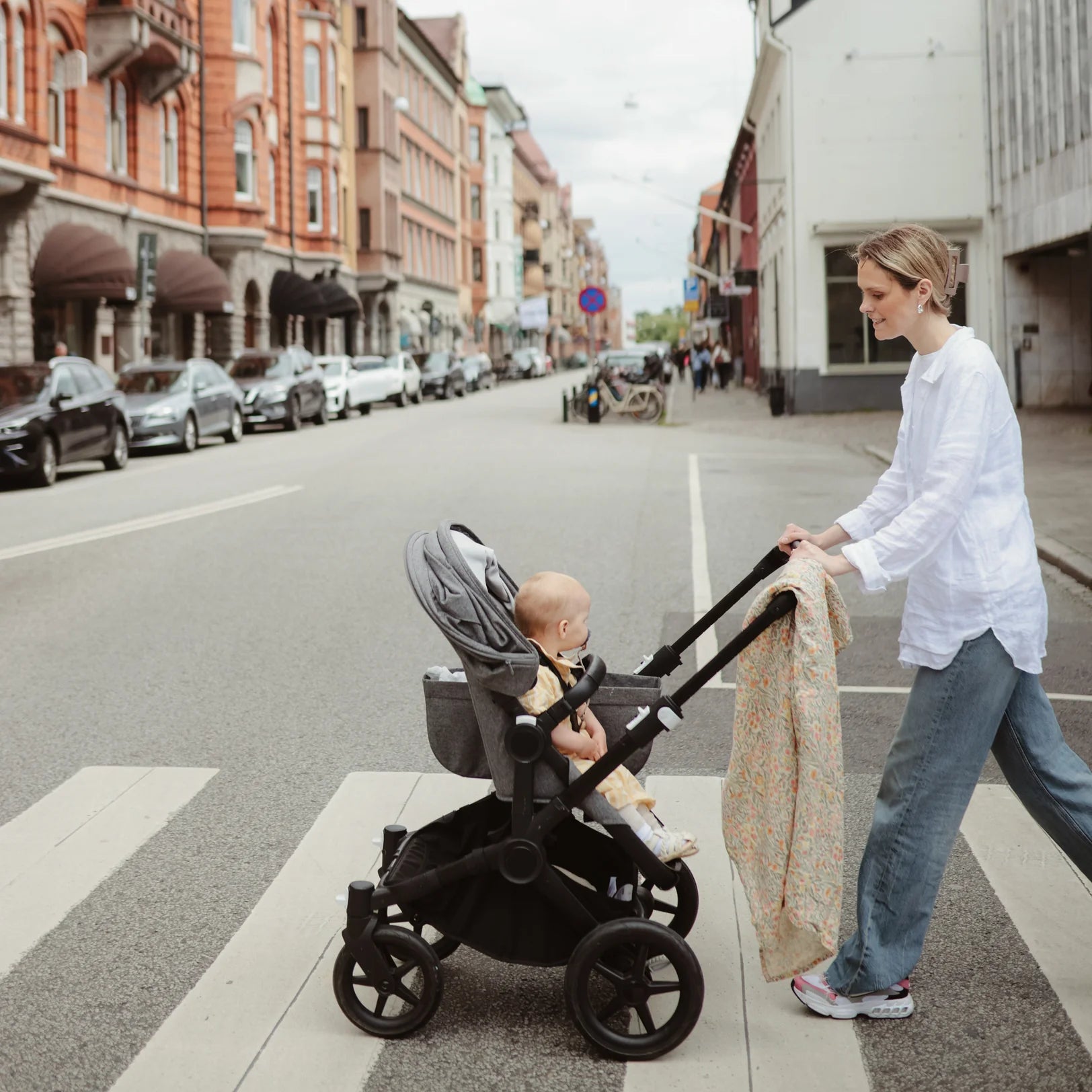Organic cotton swaddle muslin | Pastel blooms