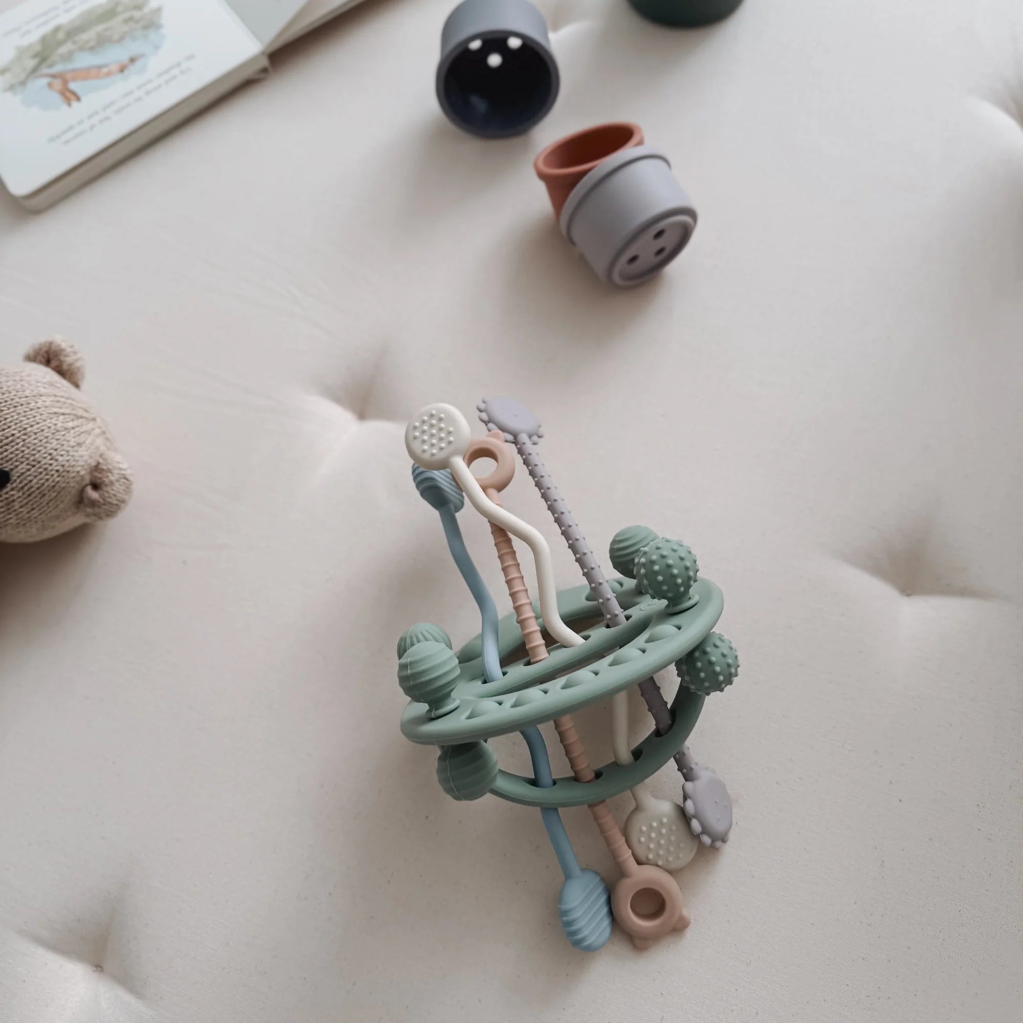 Space Pull Toy | Light Spring