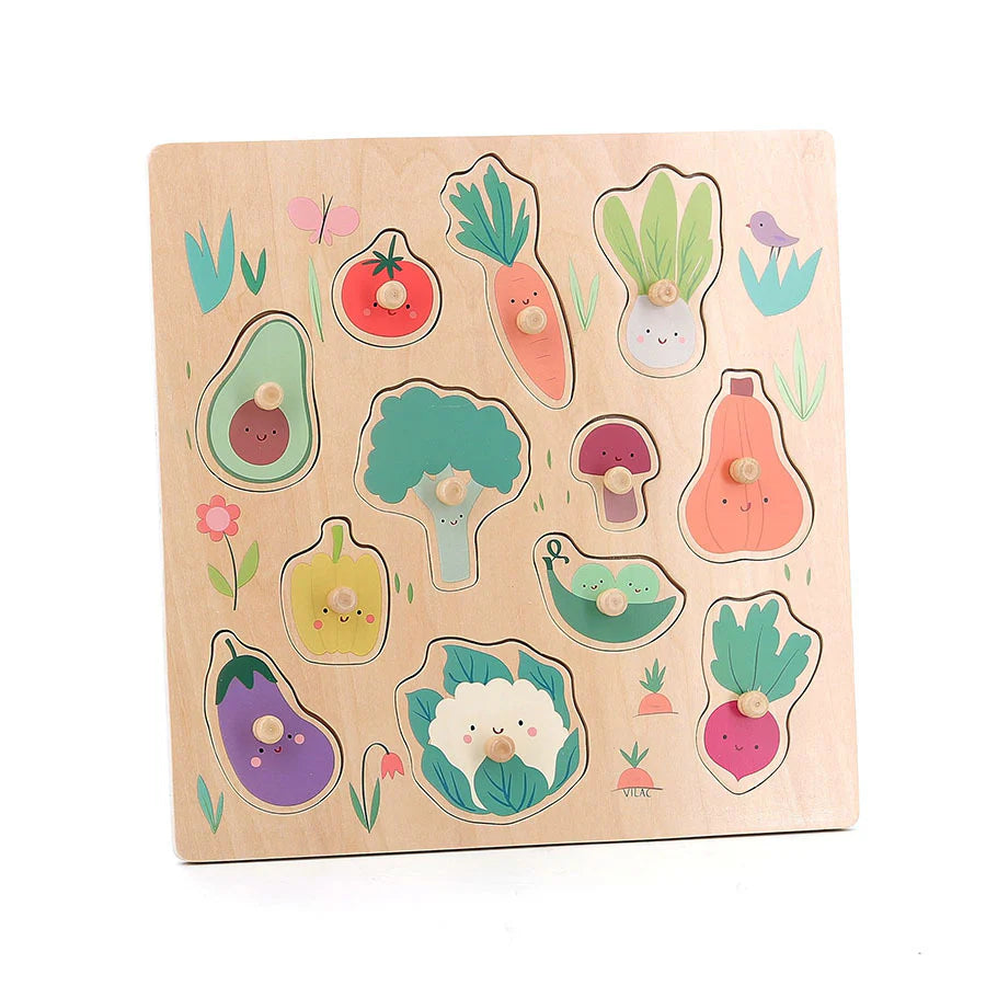 Puzzle en bois Vilac légumes sur table – Vilac wooden vegetables peg puzzle on table – Olie & co