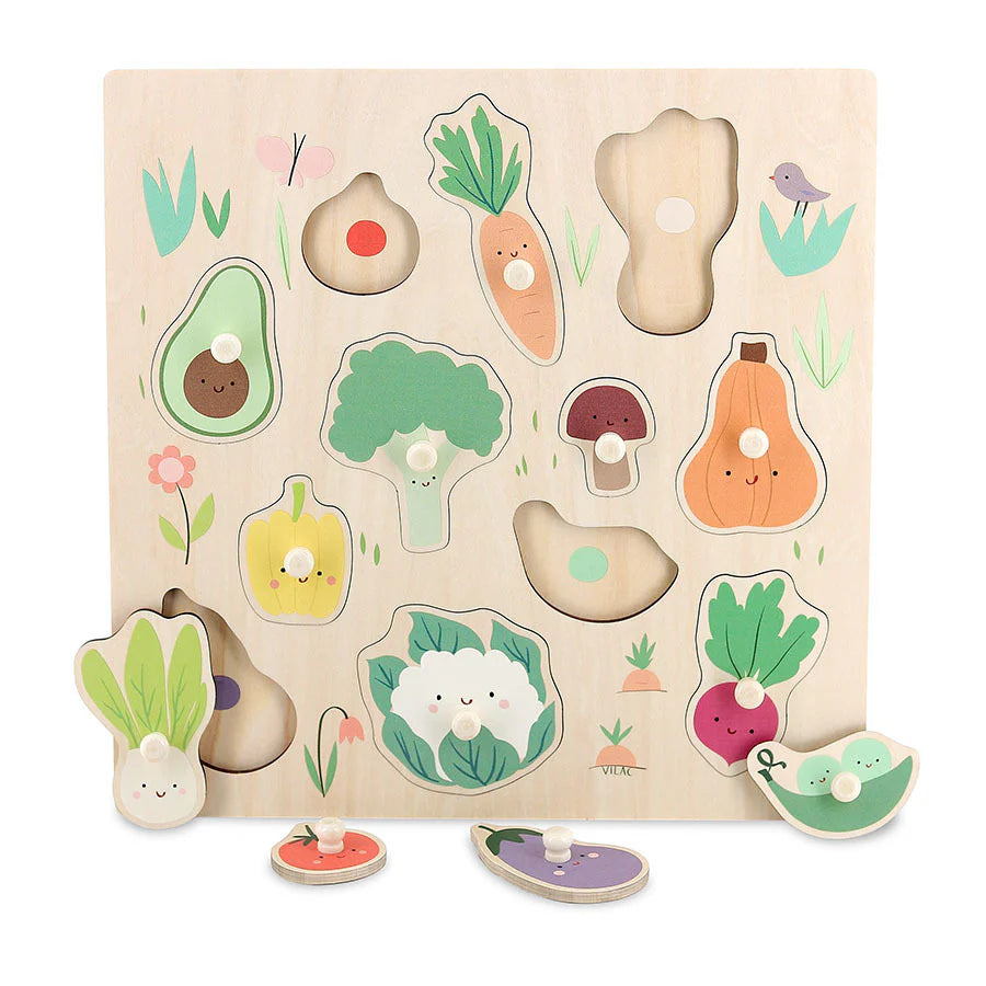 Puzzle en bois Vilac légumes sur table – Vilac wooden vegetables peg puzzle on table – Olie & co