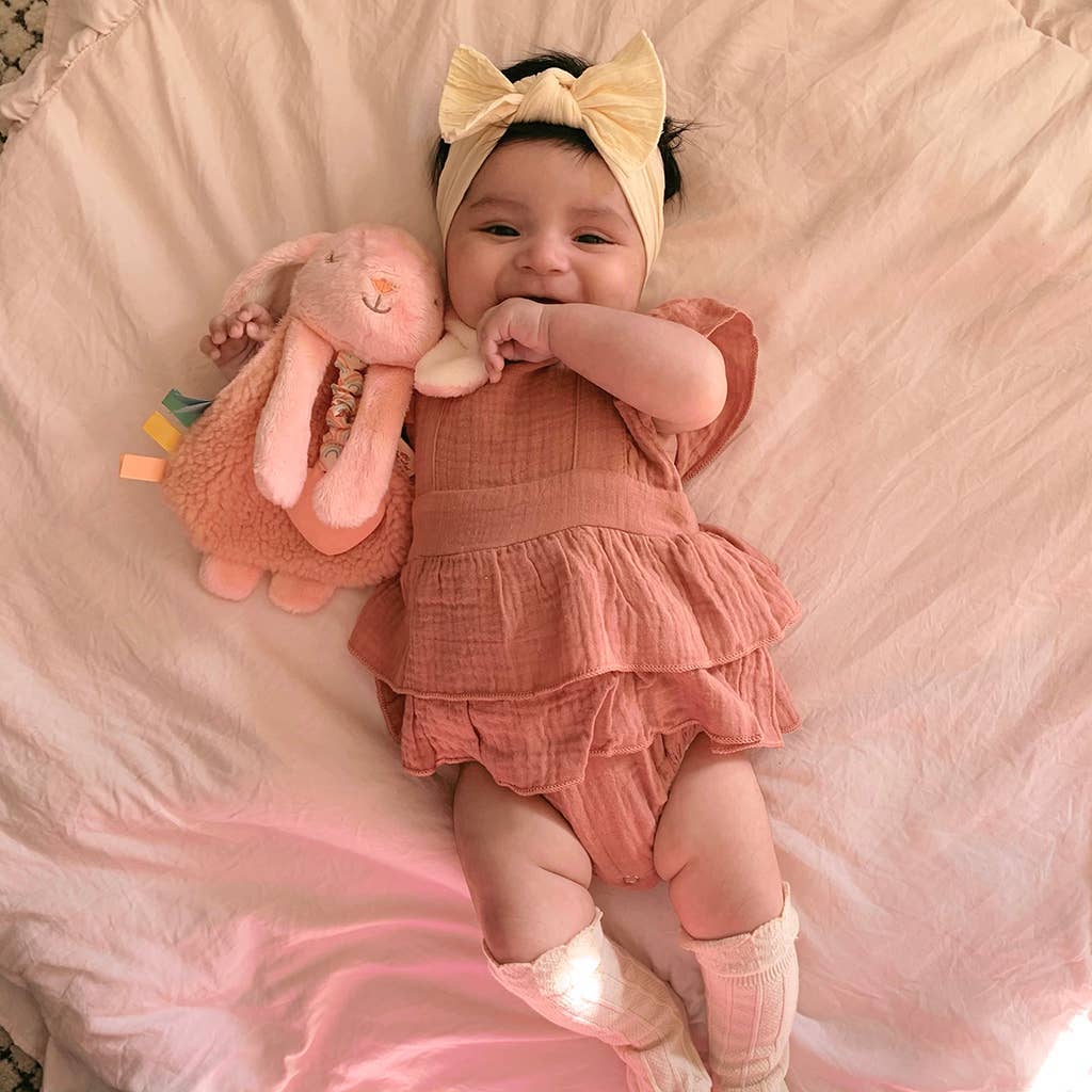 Peluche avec jouet de dentition | Itzy Friends Lovey™ Théo l'Ours