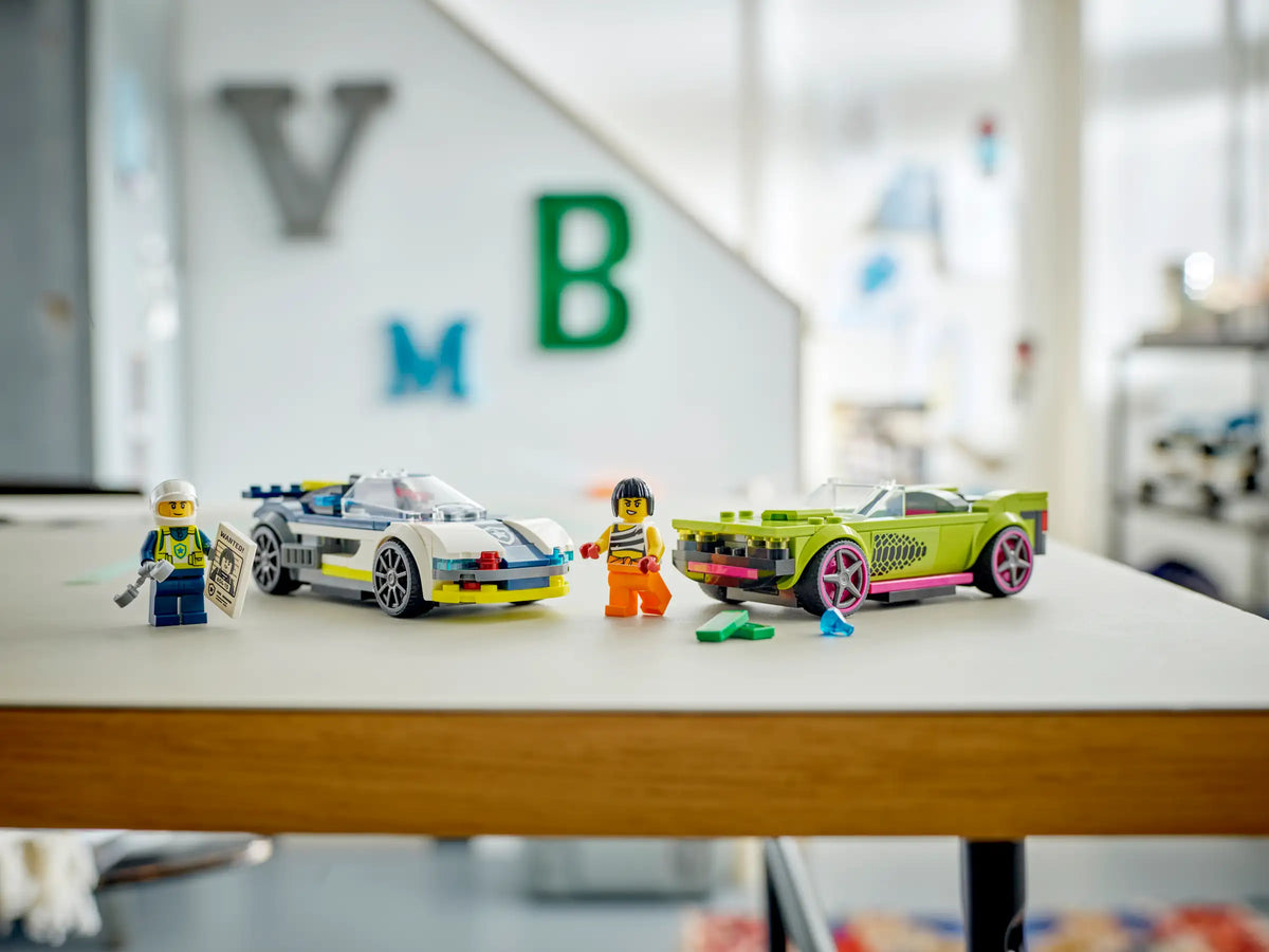 LEGO® city | La poursuite entre la voiture de police et la voiture pui