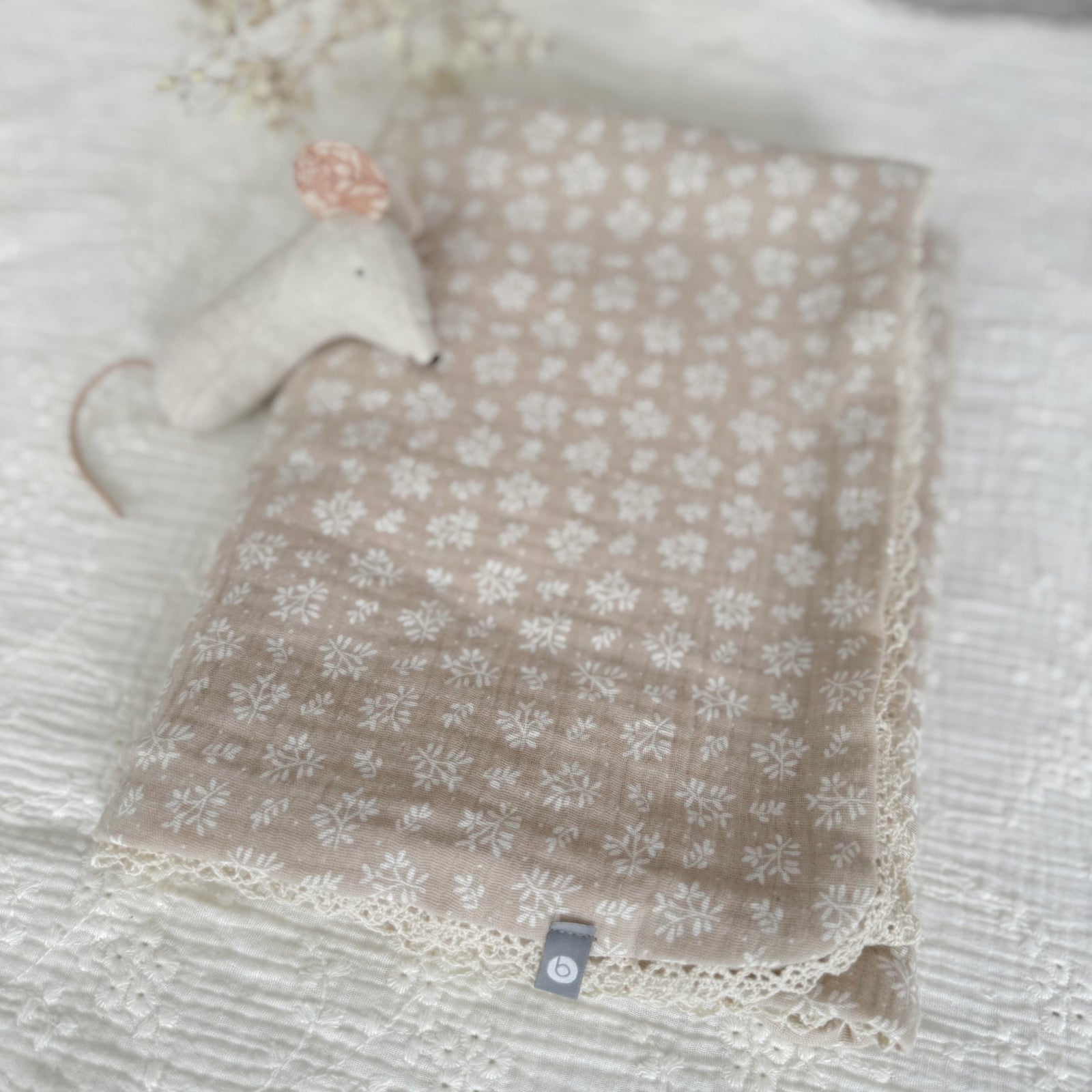 Coton Muslin Comforter | Beige & lace