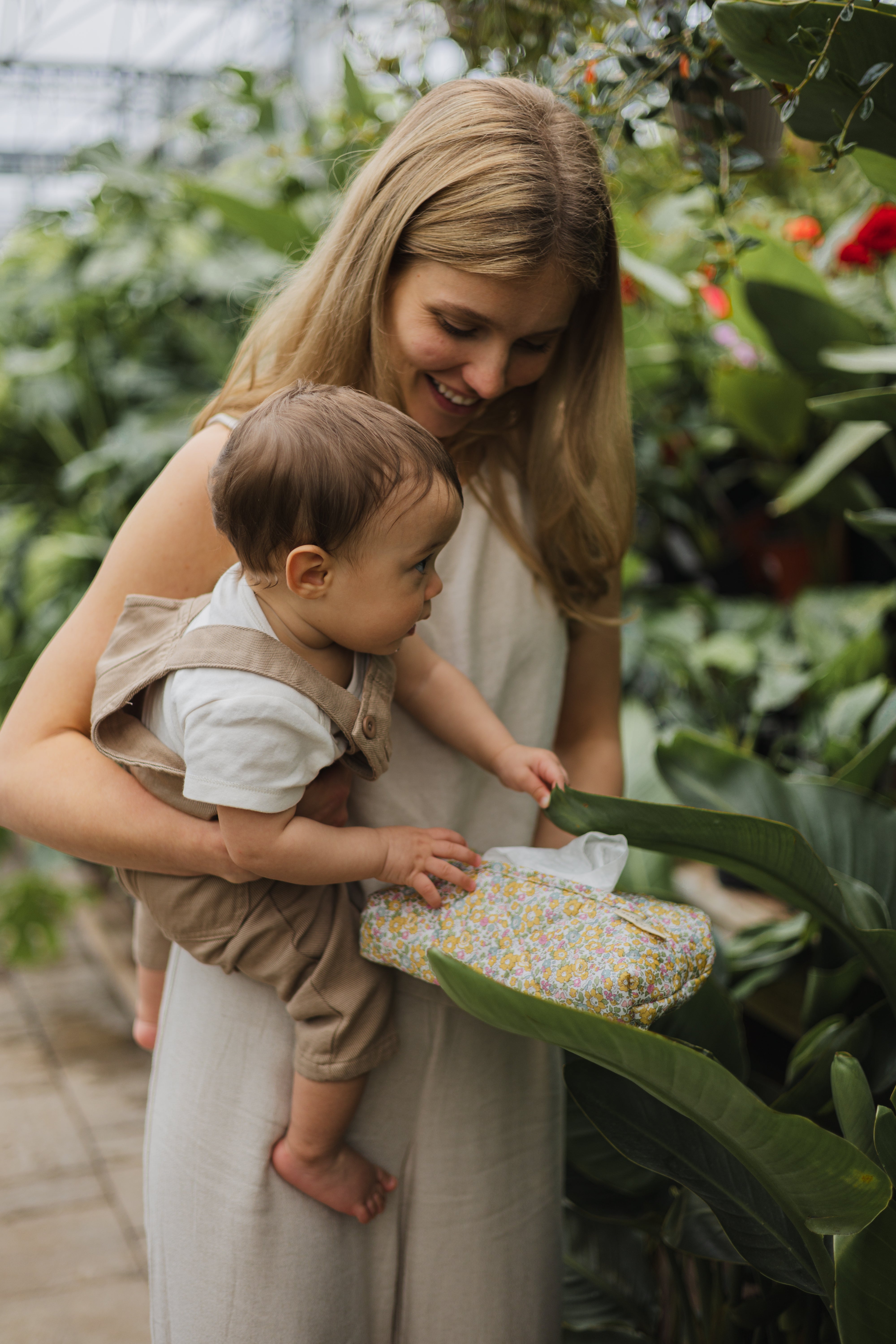 moment entre mere et enfant avec etui a lingettes Dans le sac x Liberty London