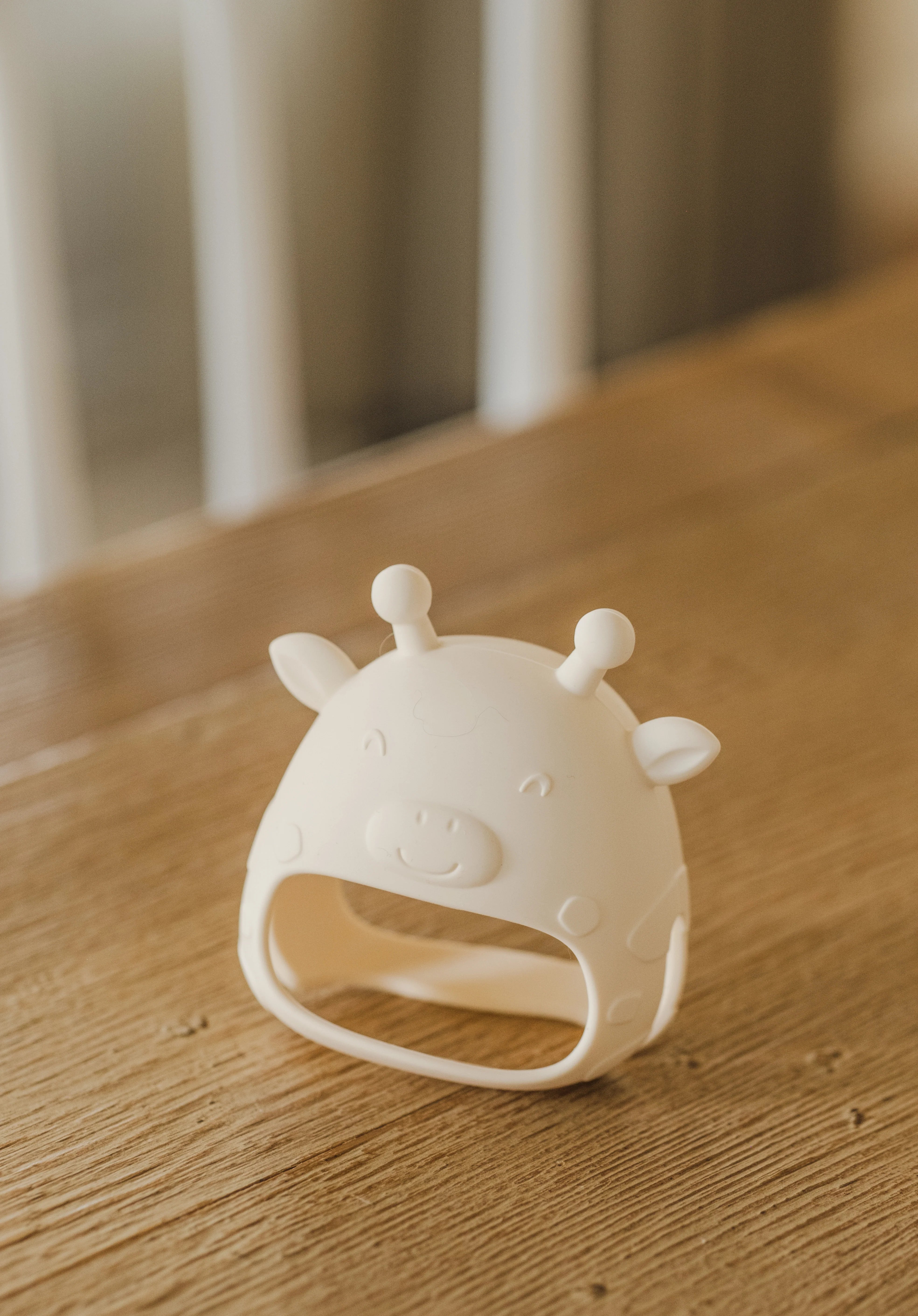 Baby Teething Mitten Silicone | Giraffe