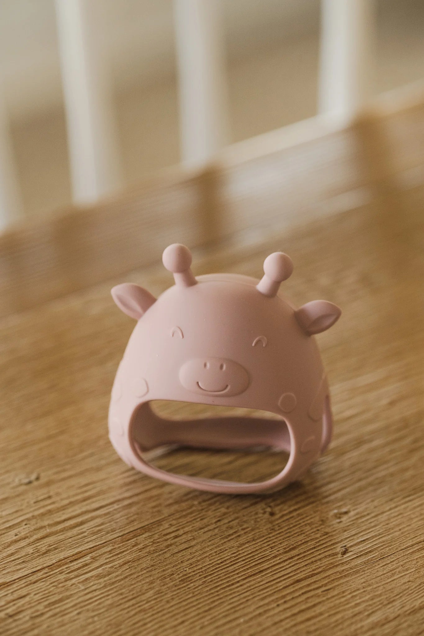 Baby Teething Mitten Silicone | Giraffe