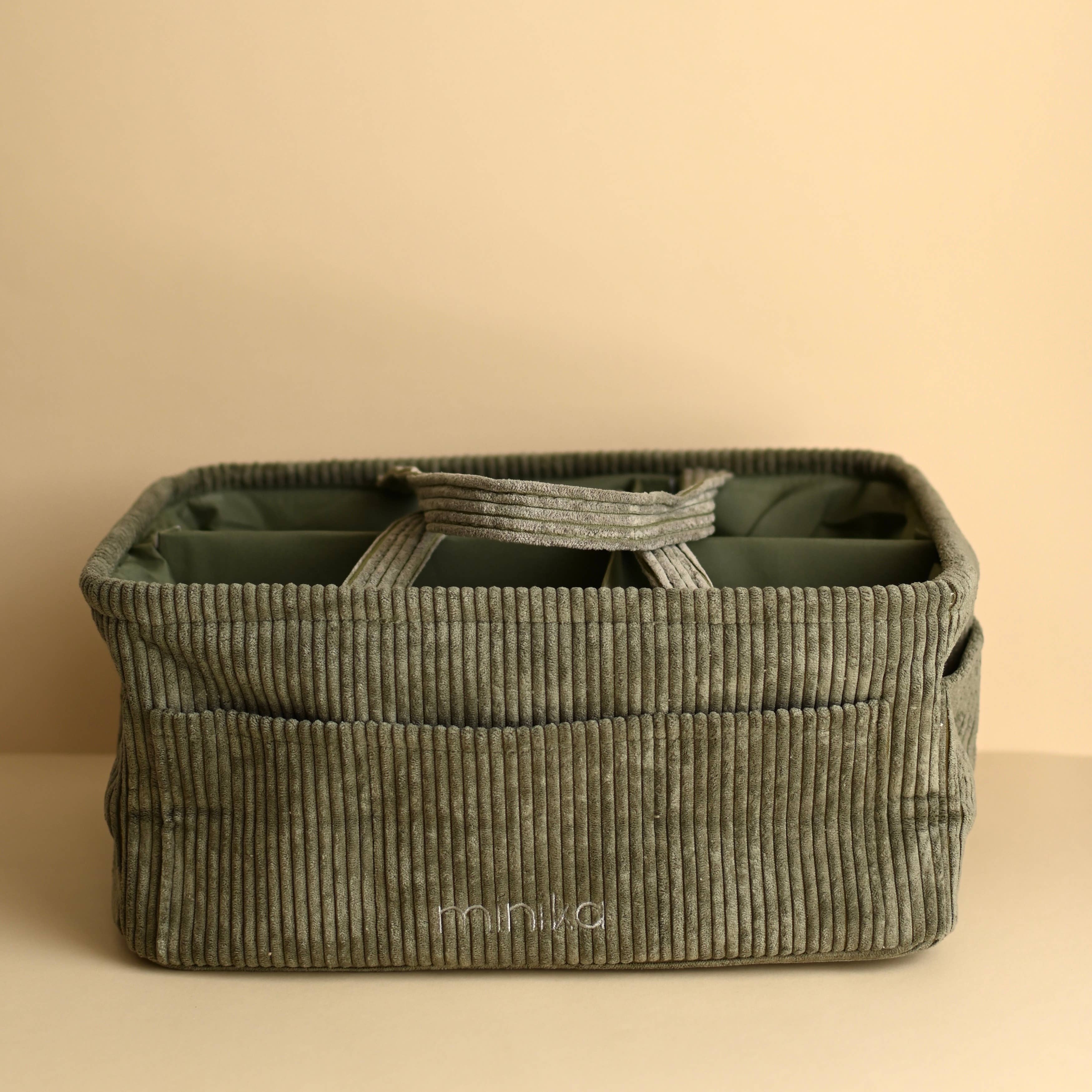 Panier à couches sauge Minika – organisateur en velours côtelé, rangement bébé, Olie & co - Minika sage corduroy diaper caddy – baby nursery organizer, Olie & co