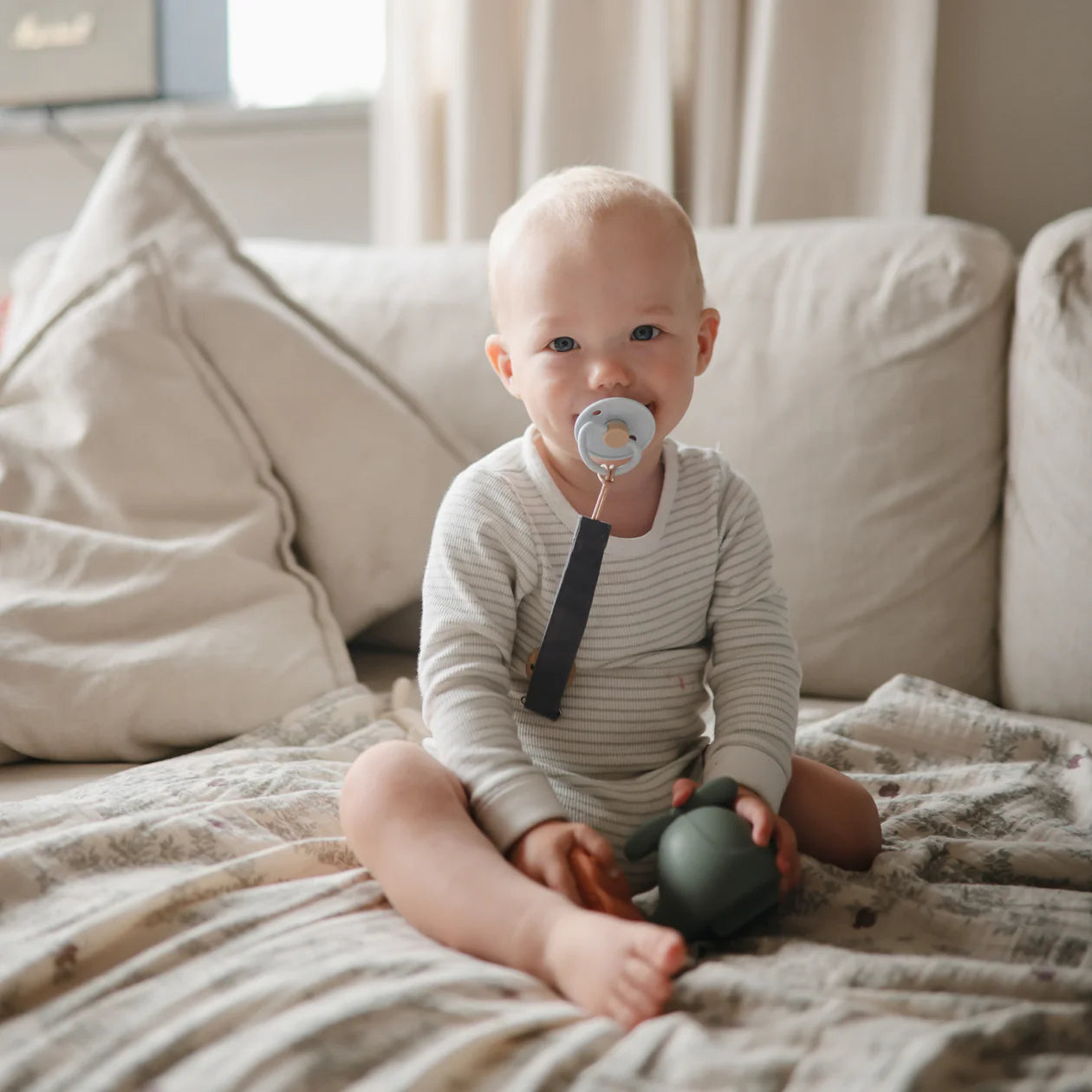 Little Viking Natural Rubber Pacifier | Powder blue & cream