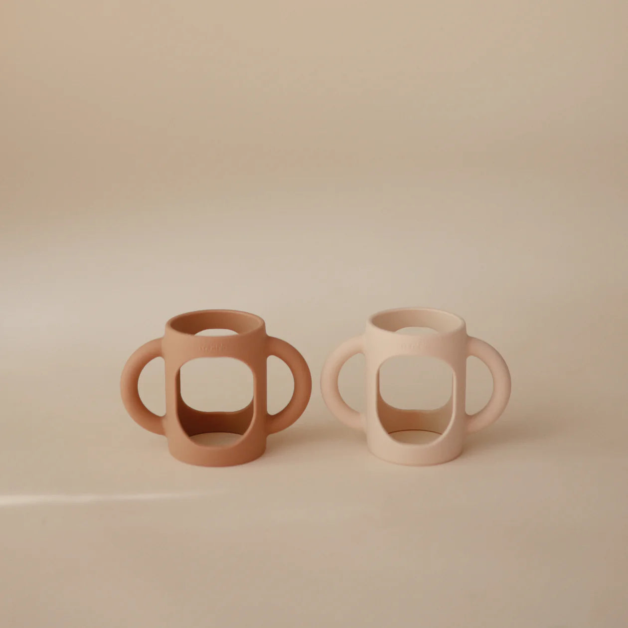 Silicone bottle handles | Natural & Shifting sand